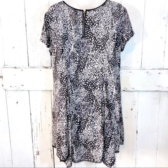 Silence + Noise Black and Gray Trapeze Dress - Picture 2 of 8